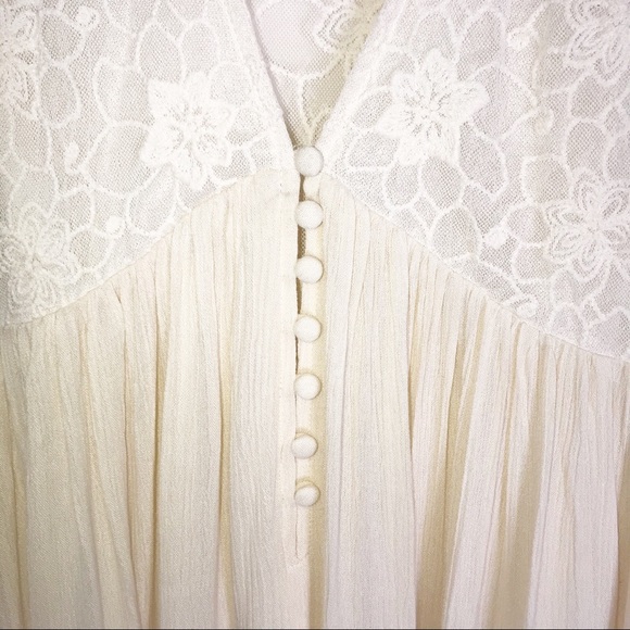 🚨SOLD🚨 E2 Boho, Gypsie, Festival Bell Sleeve Lace Dress - Picture 2 of 10